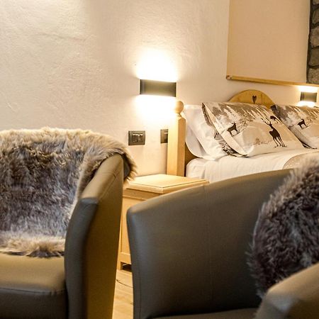 Hotel Al Foiron Claviere Bagian luar foto