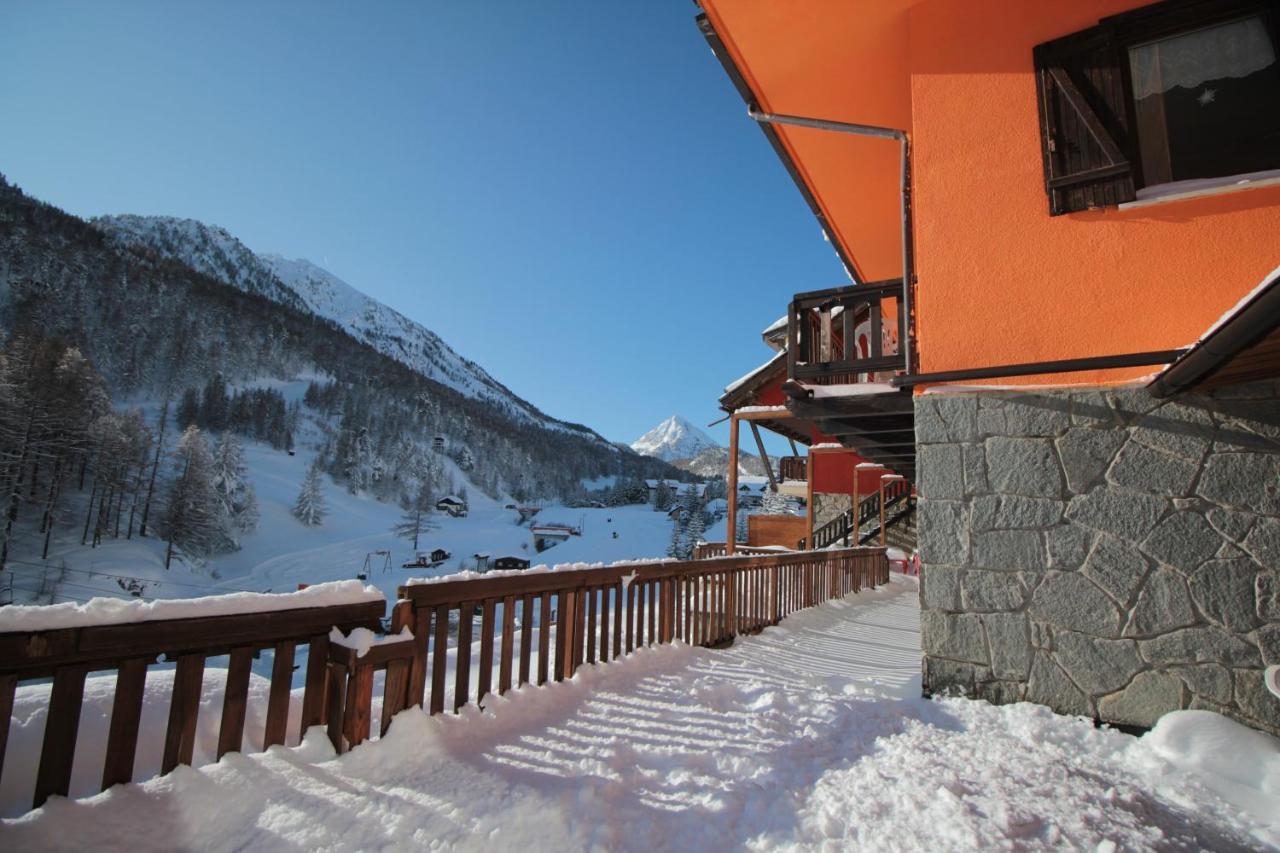 Hotel Al Foiron Claviere Bagian luar foto